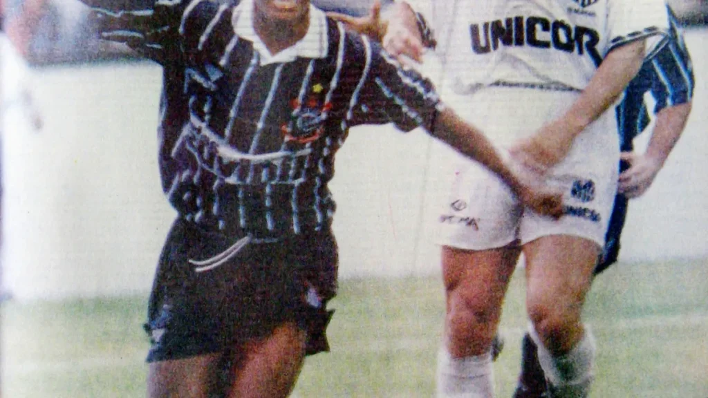 Brazil 25 years ago: Marcelinho Carioca scored his last Corinthians goal