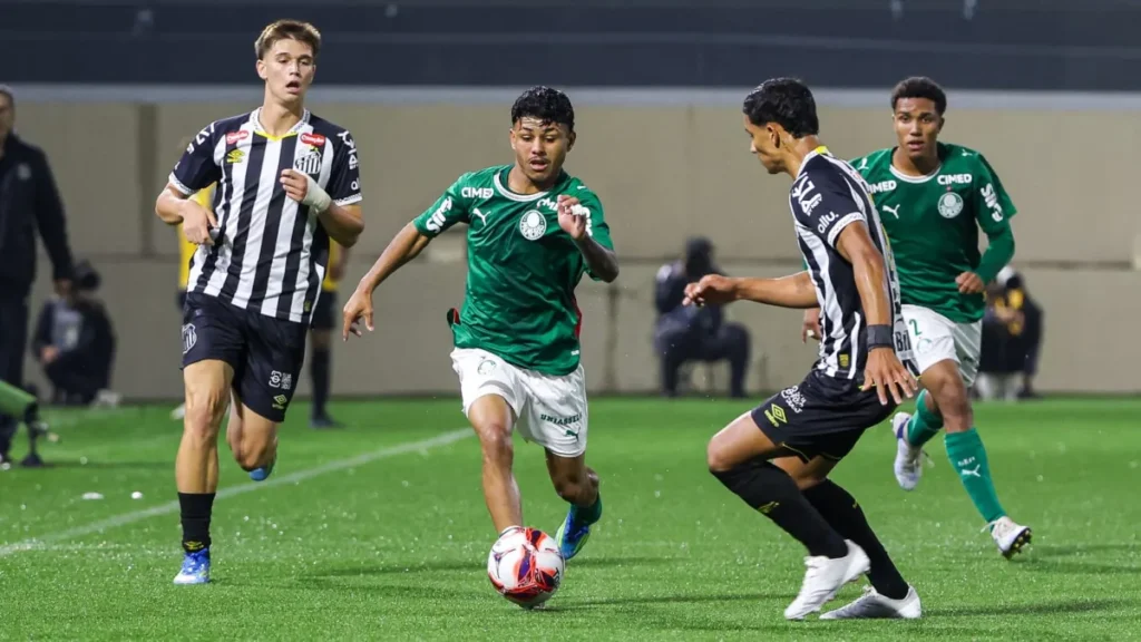 Brazil gives up draw to Santos but keeps U-20 lead