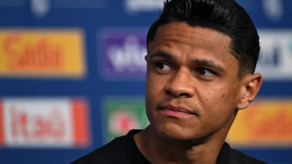 Brazil's Douglas Santos eyes Neymar return for World Cup