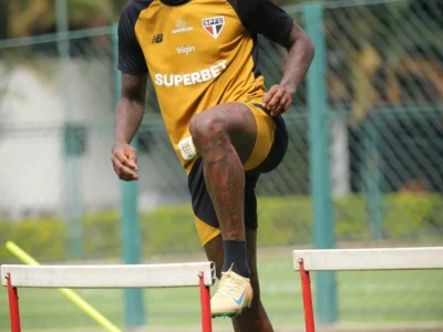 Brazil’s Arboleda apologizes for Sao Paulo exit: ‘I didn’t want to play anymore