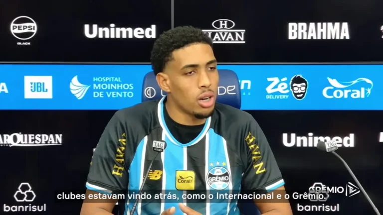 Brazil Wallace Chooses Gremio, Vows Total Commitment