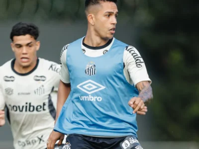 Brazil Santos mixes drills, conditioning ahead of Botafogo clash