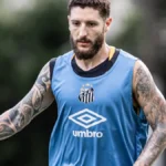 Brazil's Ze Rafael trains separate as Santos exit stalls