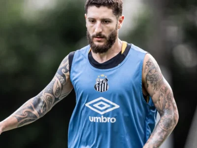 Brazil's Ze Rafael trains separate as Santos exit stalls