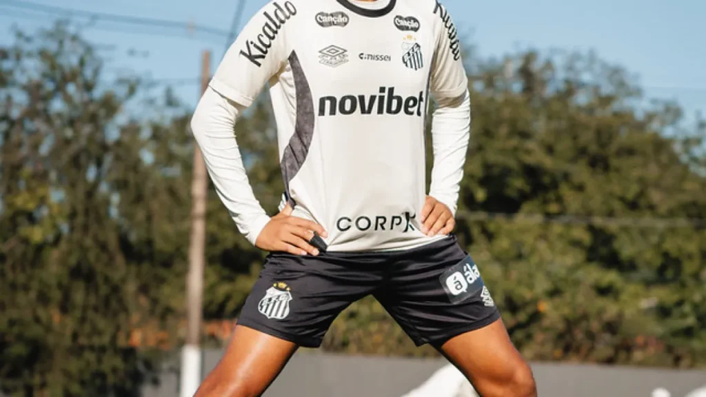 Brazil Santos shares final training photos before Botafogo match