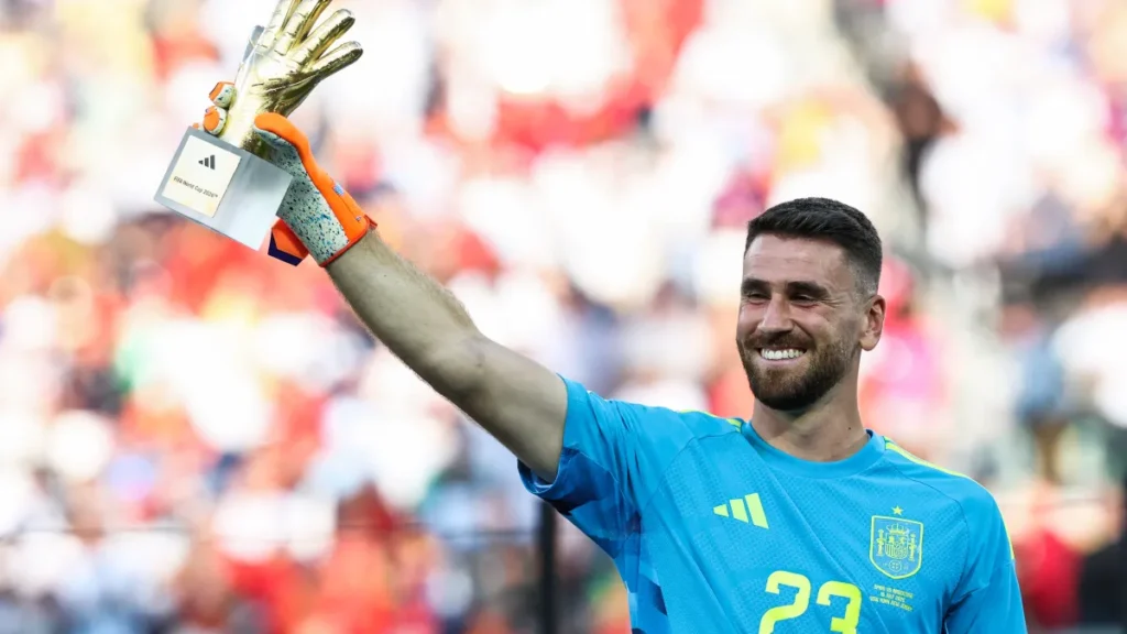 Brazil Spanish goalie jokes his gloves had little work