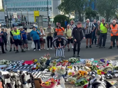 Brazil Newcastle Coach Honors Kevin Keegan at St James Park