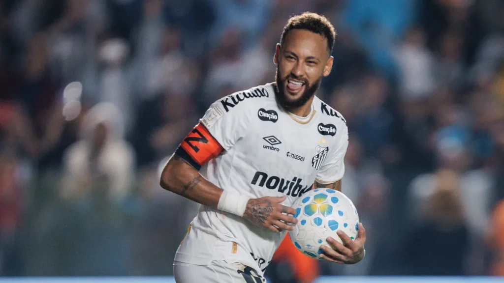 Brazil ex-coach says Neymar not Santos biggest problem