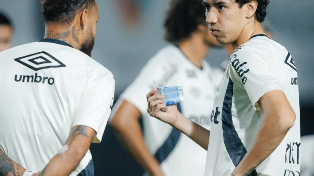 Brazil’s Neymar posts photo with Bontempo, jokes “Moleque do c…”