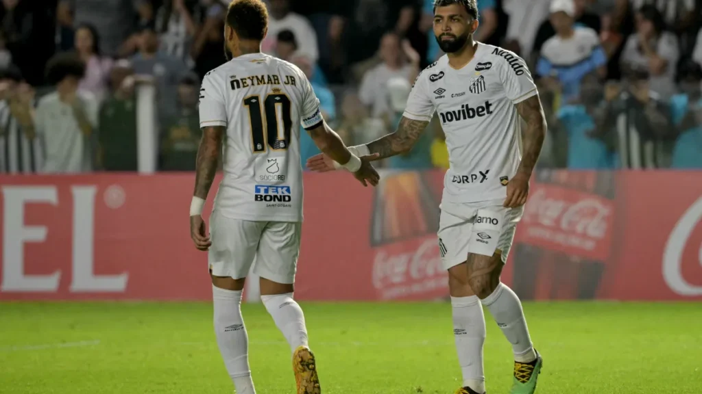 Brazil's Gabigol defends Neymar in locker room controversy: 'Nothing happened