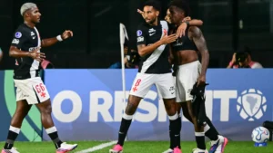 Brazil's Vasco beats Medellín with late goal to advance