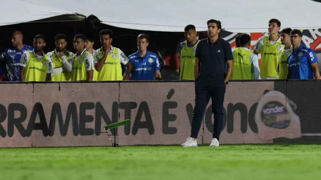 Brazil coach Abel sees Mauricio foul as red card, backs refs in Palmeiras win