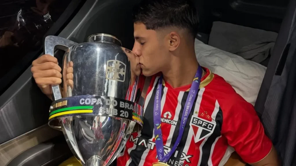 Brazil Sao Paulo defender arrested after fatal hit-and-run