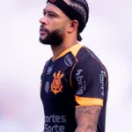 Brazil hints at Memphis concession as Corinthians awaits tests