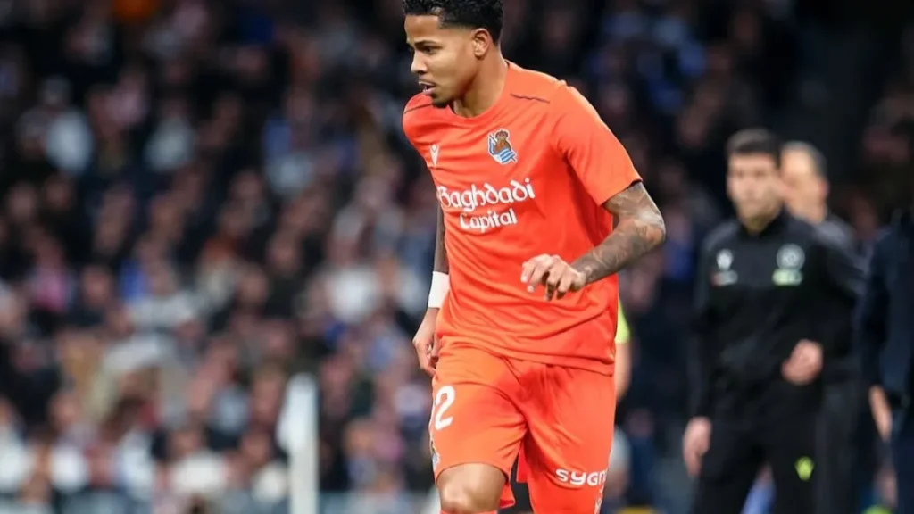 Brazil signs Wesley from Corinthians rival Cruzeiro in surprise move