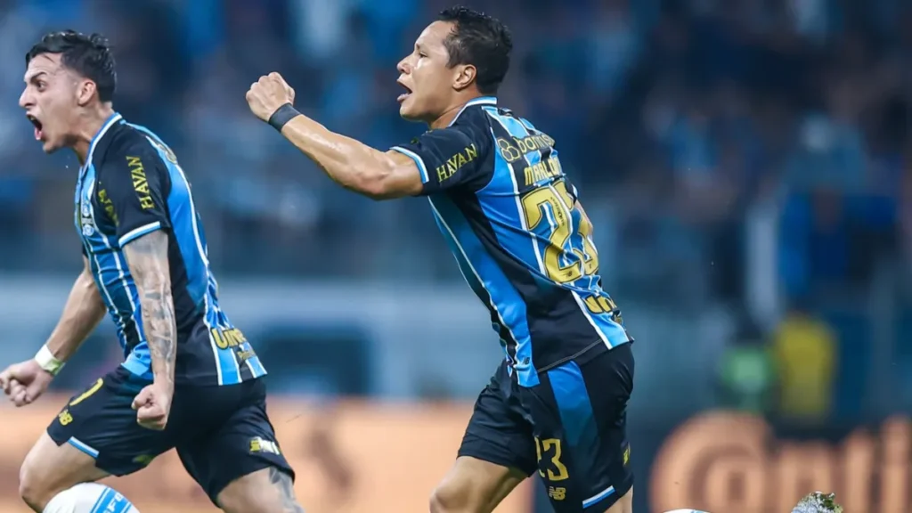 Brazil’s Marlon Celebrates Gremio Advance, Talks Return From Grave Injury