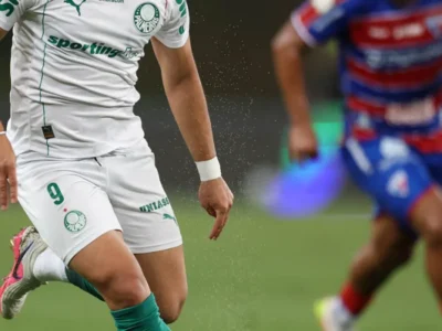 Brazil Coach Abel Demands More as Vitor Roque Fights for Palmeiras Return