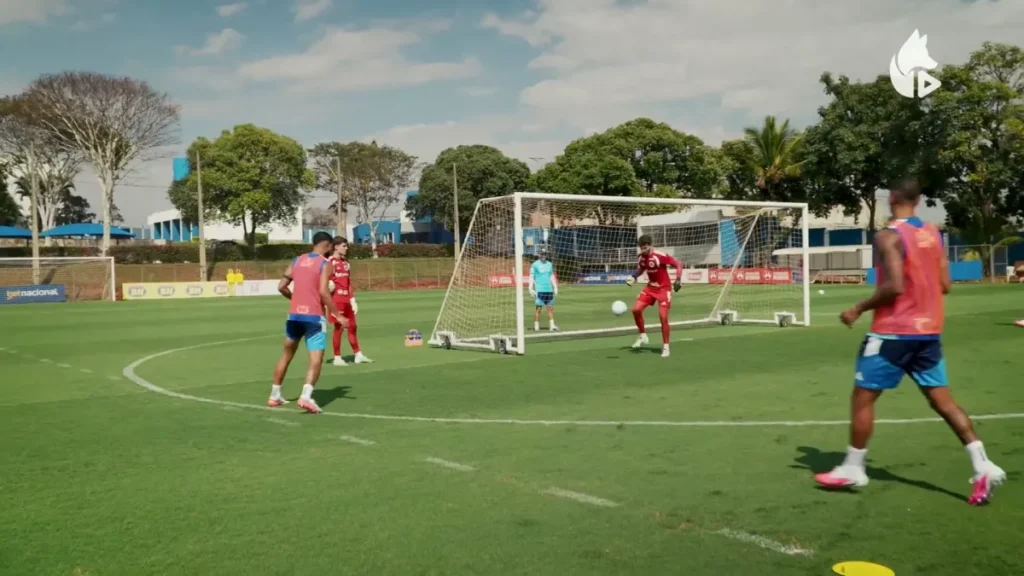 Brazil Cruzeiro Prepares for Corinthians Showdown